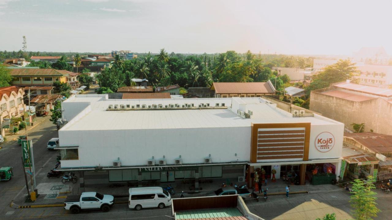 โกโจ โฮเต็ล ตากุม Hotel Tagum ภายนอก รูปภาพ